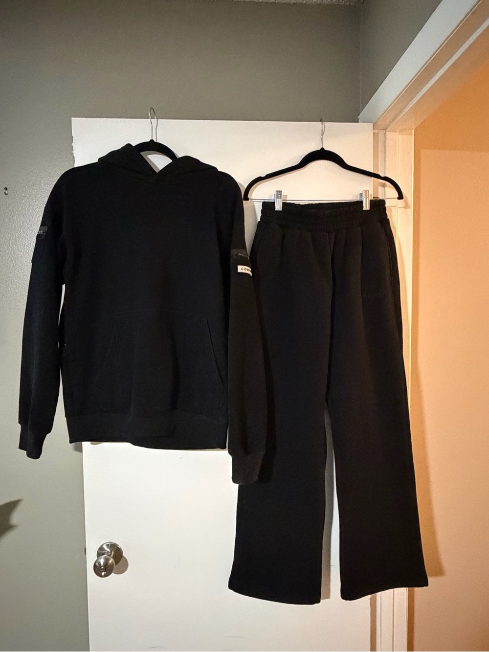 Sz Small Comfrt Hoodie and Sweats Set